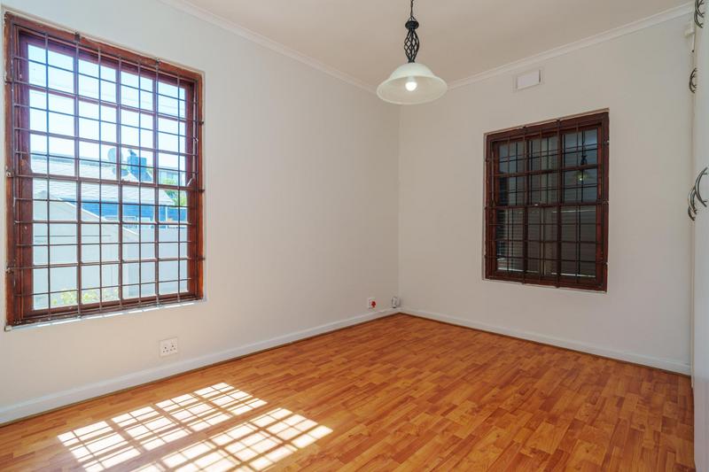 2 Bedroom Property for Sale in Kenilworth Western Cape